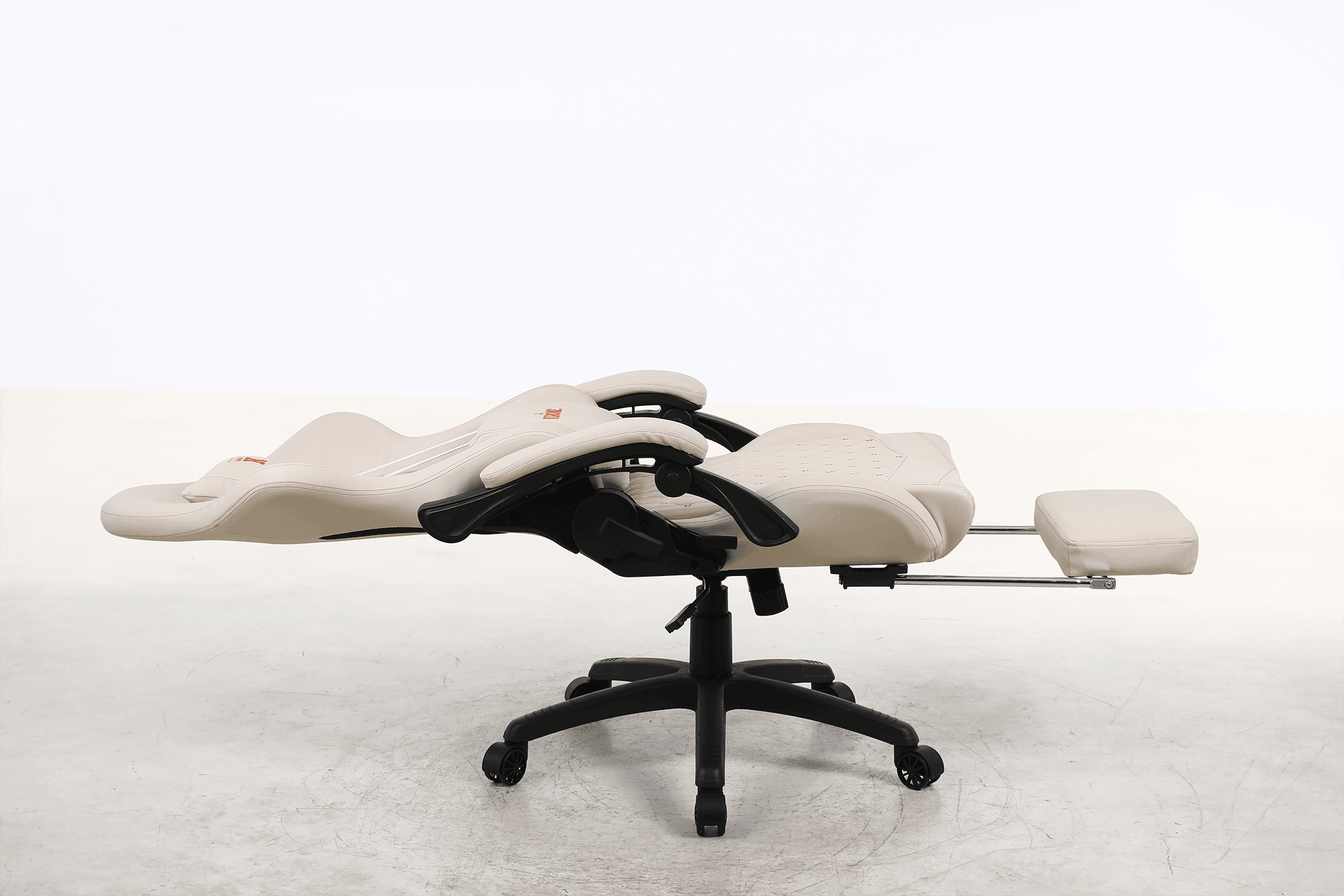 Silla Gamer Oficina Krone XL Reclinable + Masaje + Apoyapiés - Crema - Kronestore.cl